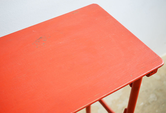 Rødt bord