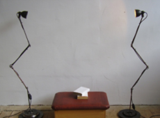 Stålampe av verkstedslamper