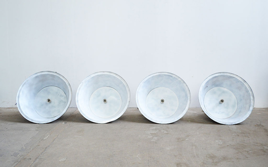 Store fabrikklamper